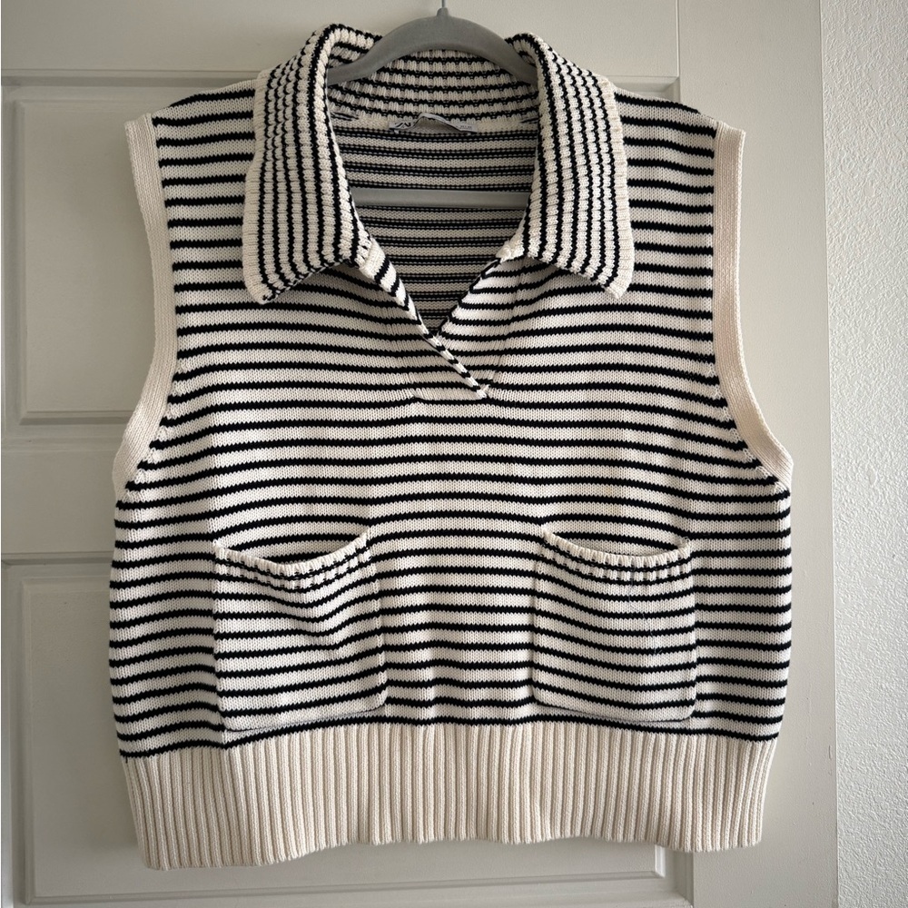 Zara Women’s Collared Knit Sleeveless Sweater Black and Cream Size XL